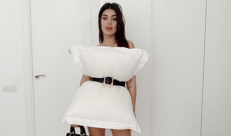 El reto viral que convierte tu almohada en tu vestido más sexy