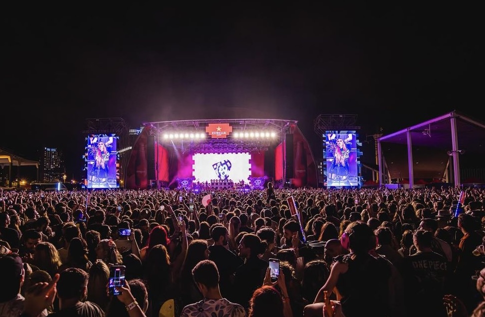 Avril Lavigne cantando en el Festival Cruïlla de Barcelona / Fuente: @cruillafestival (Instagram)