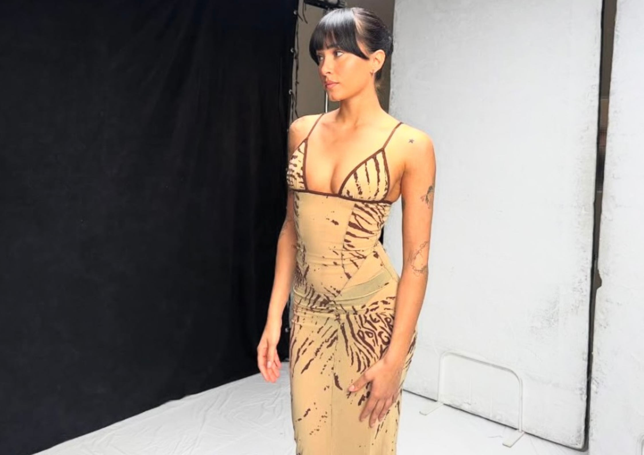 Aitana posando para una fotografía / Fuente: @Aitanax (Instagram).