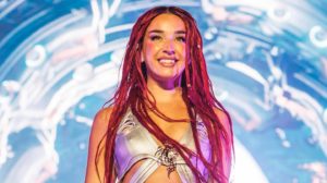 La dragona no cancela, vuela más alto: Barcelona tendrá concierto de Lola índigo en el Estadi Olímpic