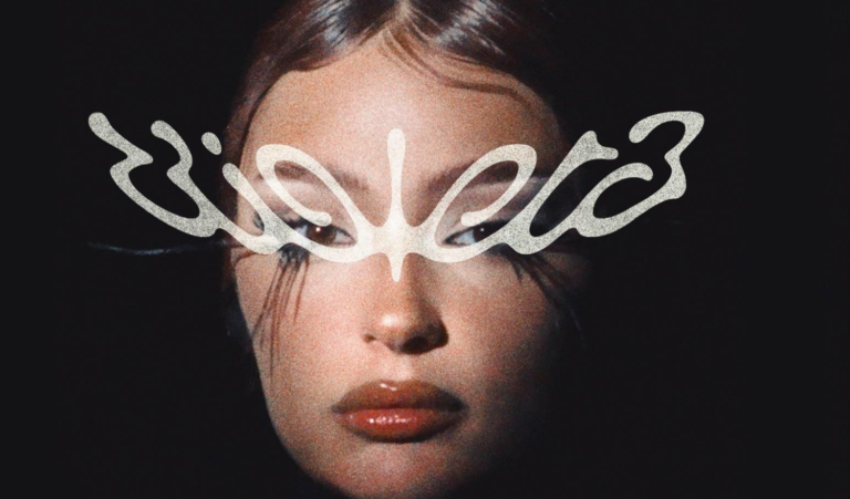 Violeta llega a Zaragoza con su álbum debut