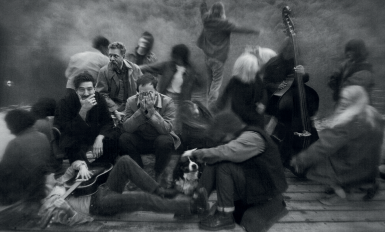 Mumford & Sons saturan el Palau Sant Jordi con su épico regreso