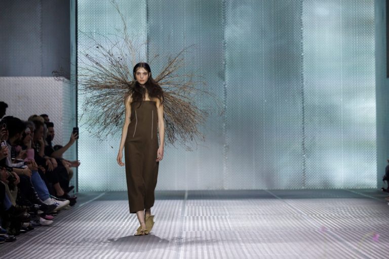 La 080 Barcelona Fashion convierte el Port Vell en un mapa de mundos creativos en su segunda jornada