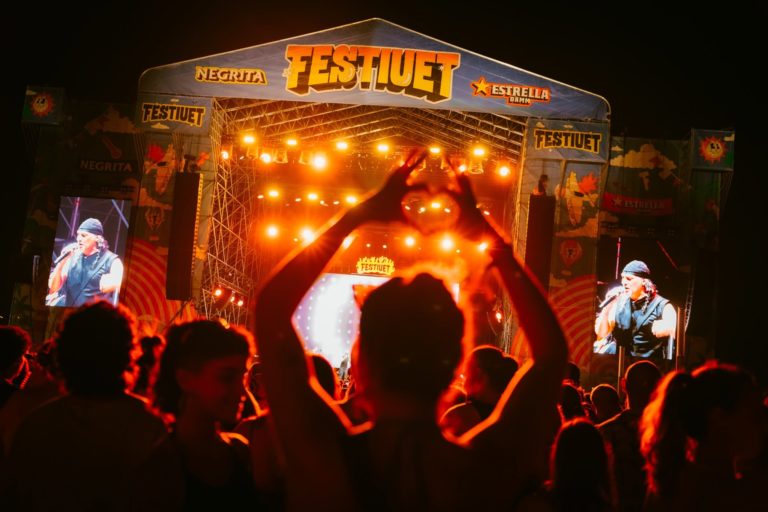 Festiuet: el verano sin pausa que convierte Salou en un punto de encuentro continuo