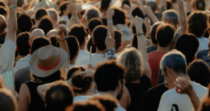 El festival Cruïlla cierra su edición de 2026 reuniendo a 73.000 asistentes y consolidando su modelo de proximidad