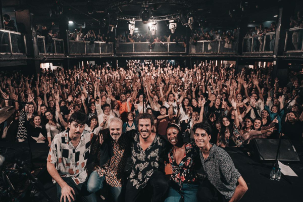 El fin de gira de Mr.Kilombo: una sala abarrotada y muchos amigos de la industria