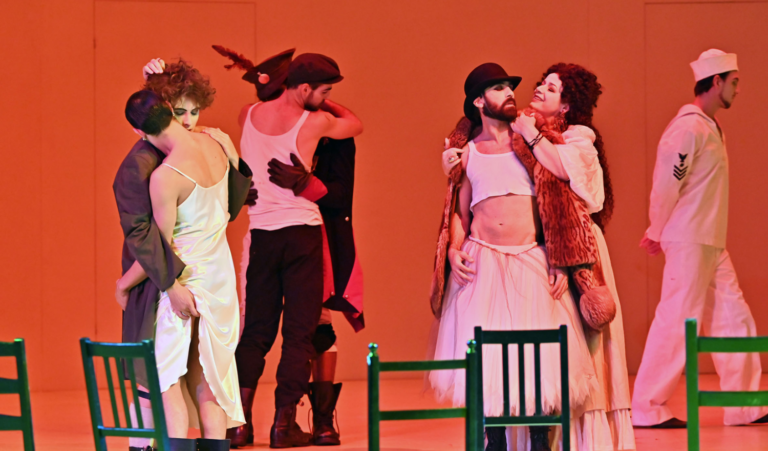Noche mágica en el Gran Teatro Liceu: ópera y baile de máscaras cautivan a los asistentes