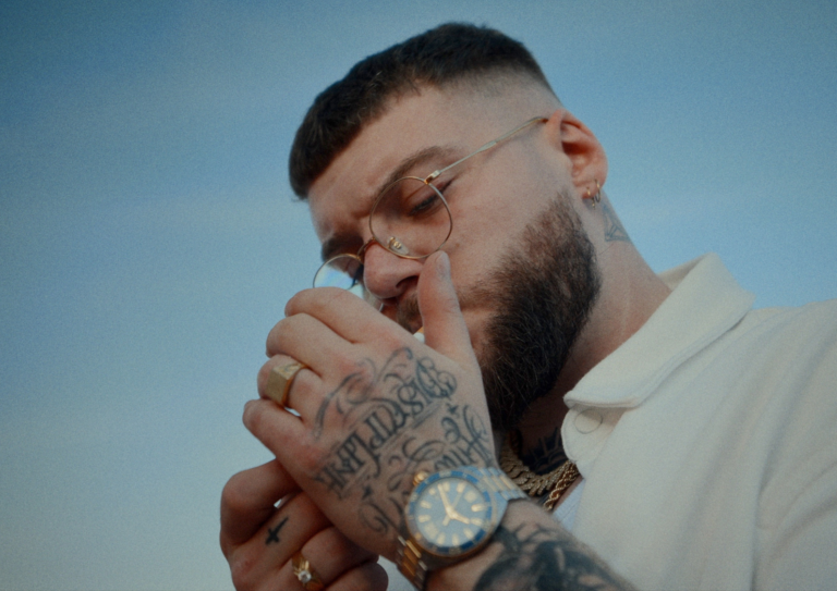 Reality estrena “Mi Cruz”, una canción para los que buscan perdón y cargan con su historia