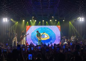 Fotografía Promocional Del "Malcriado World Tour" Del Ecuatoriano Lasso / Fuente @lassomusica (Instagram).