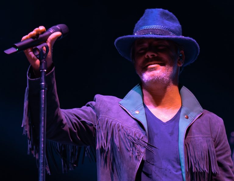 El Future Funk no ha muerto: Jamiroquai vuelve a reinar en el Palau Sant Jordi de Barcelona