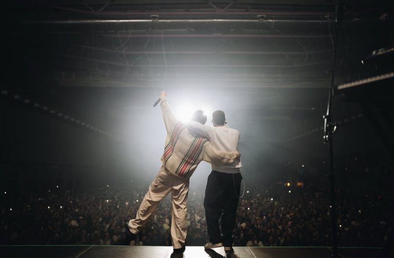 Barcelona se convierte en “La Ciudad” de Alleh y Yorghaki en un concierto lleno de conexión y verdad